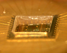 CMOS chip
